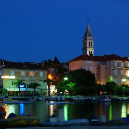 Apartments Raic Supetar Bagian luar foto